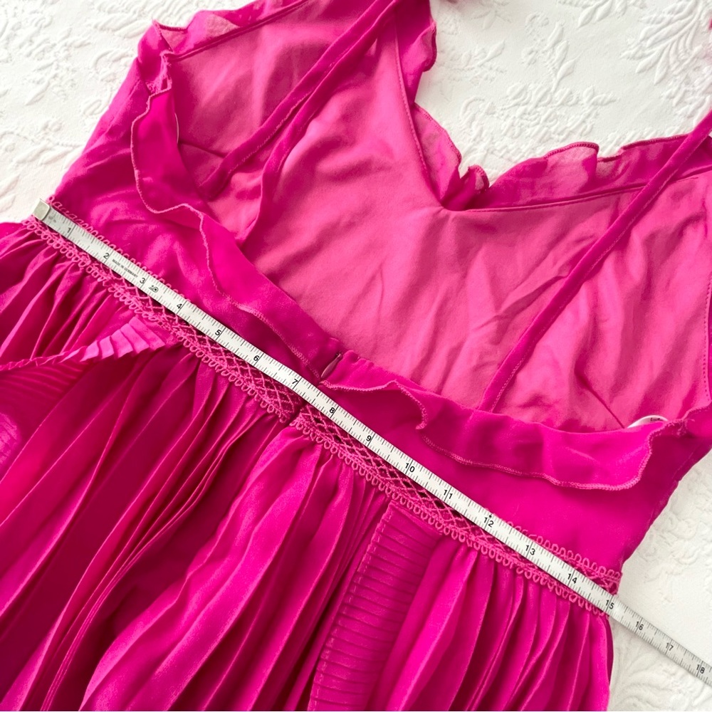 NWOT Lulus Never a Dull Moment Magenta Pink Tie-Strap Pleated Midi Dress Large - Picture 8 of 8